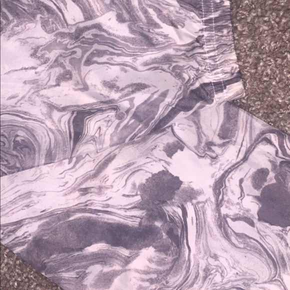 Windbreaker Hoodie - Picture 6 of 9